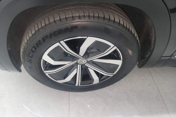 Used Volkswagen Teramont X 2020 Facelift 380TSI Four-Wheel Drive Luxury Edition Left Front Wheel Hub