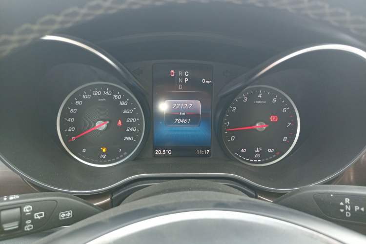 Used Mercedes-Benz V-Class 2020 V 260 Avantgarde Edition
