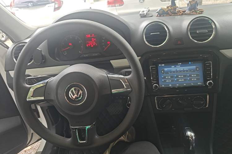 Used Volkswagen Jetta 2015 Value Edition 1.6L Automatic Comfort Version
