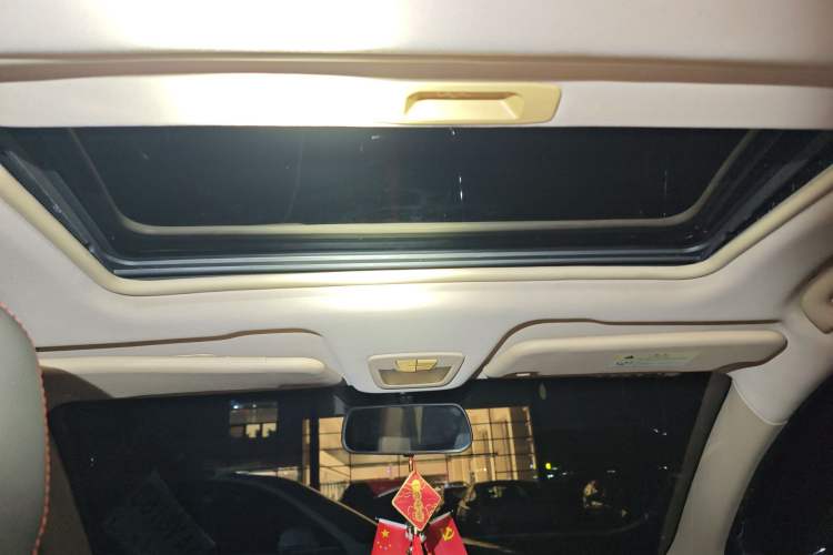 Used Baojun 560 2016 1.5T Manual Luxury Model Headliner