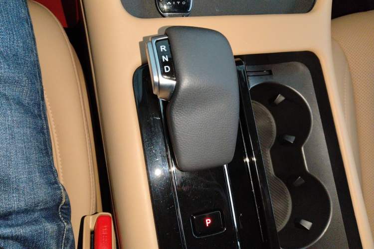 Used Hima AITO M7 2024 1.5T Intelligent Driving Rear-Drive Pro Version 6 Seats
