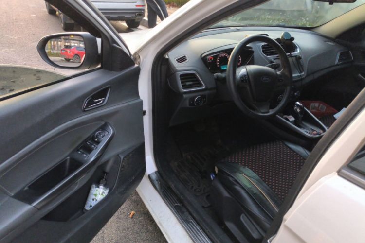 Used Ford Escort 2017 Happiness Edition 1.5L Automatic Fashion Version
