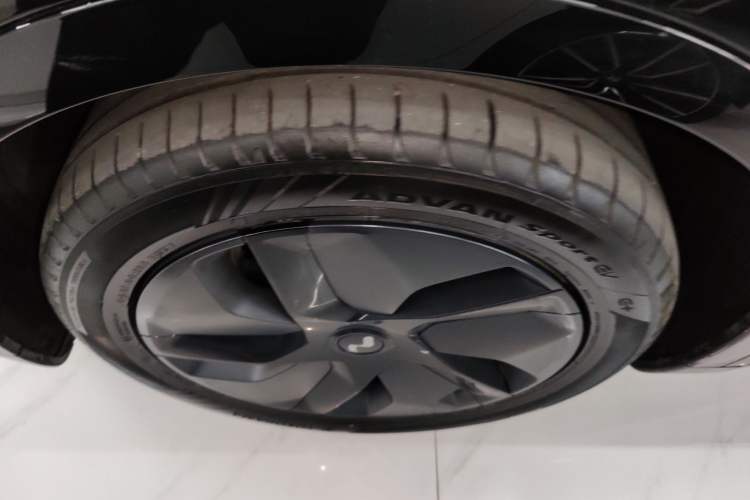 Used ONVO L60 2024 60 kWh Rear-Drive Version