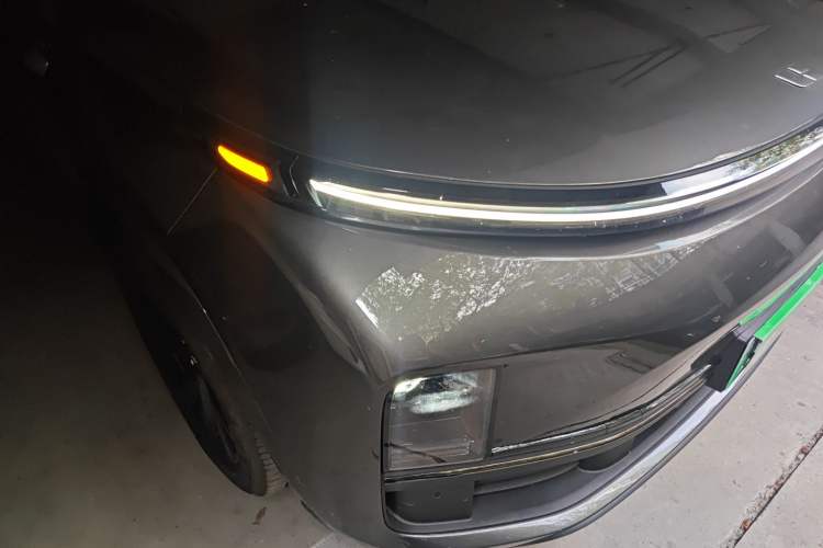 Used Li Auto L8 2023 Pro Model
