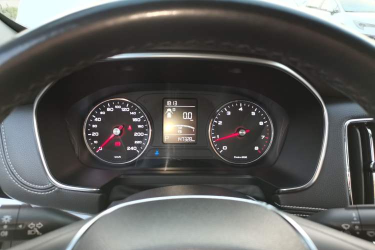 Used Roewe RX5 2017 20T Two-Wheel Drive Automatic Internet Elite Edition
