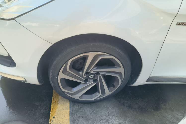 Used DS 5 2014 1.6T Luxury Edition THP160