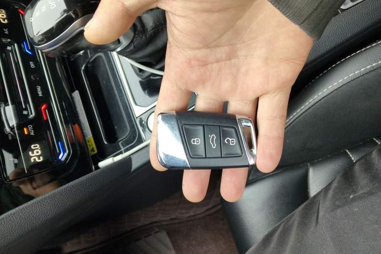 Used Volkswagen Magotan 2020 330TSI DSG Leading Model
