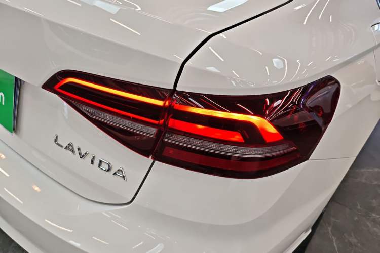 Used Volkswagen Lavida 2021 1.5L Automatic Comfort Edition
