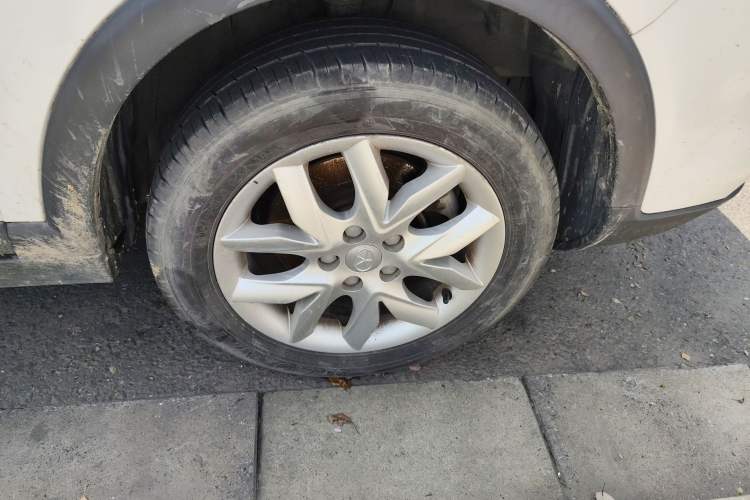 Used JAC Group Refine S3 2014 1.5L Manual Luxury Smart Model