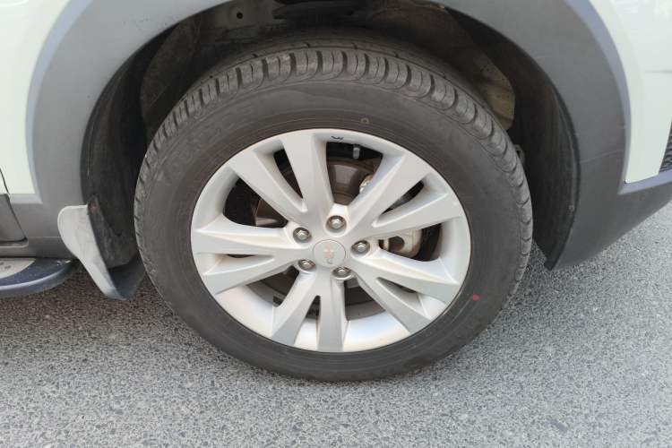 Used Chevrolet Captiva 2014 2.4L 4x4 Flagship Edition 7 Seats
