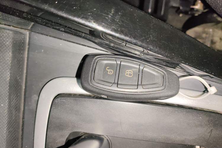 Used Ford EcoSport 2013 1.5L Automatic Prestige Model
