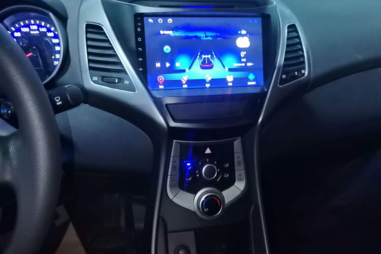 Used Hyundai Elantra (5th Generation / Langdong) 2015 1.6L Automatic Fashion Model