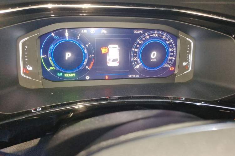 Used Volkswagen Tayron GTE Plug-in Hybrid 2020 1.4T Luxury Model Odometer Close Up