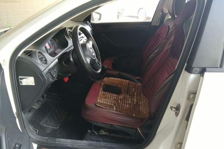 Used Volkswagen Jetta 2015 Value Edition 1.6L Manual Fashionable Style