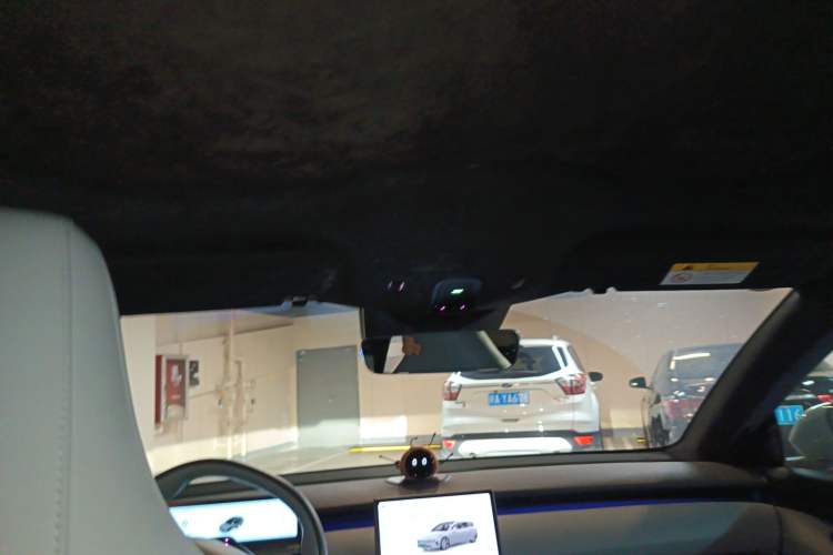 Used Nio ET5 2024 75 kWh Headliner