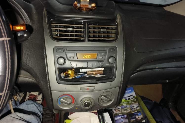 Used Chevrolet Sail 2013 Sedan 1.2L Manual Fashionable Happiness Edition
