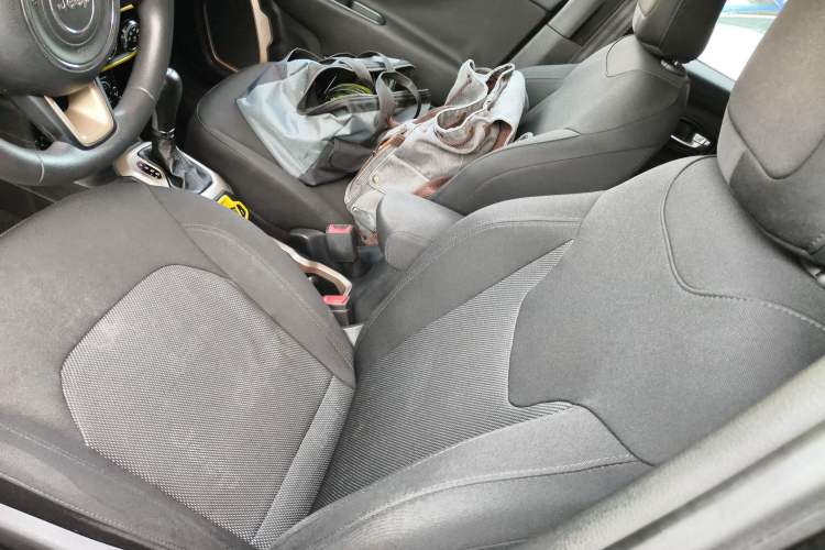 Used Jeep Renegade 2017 180T Automatic Kinetic Edition+