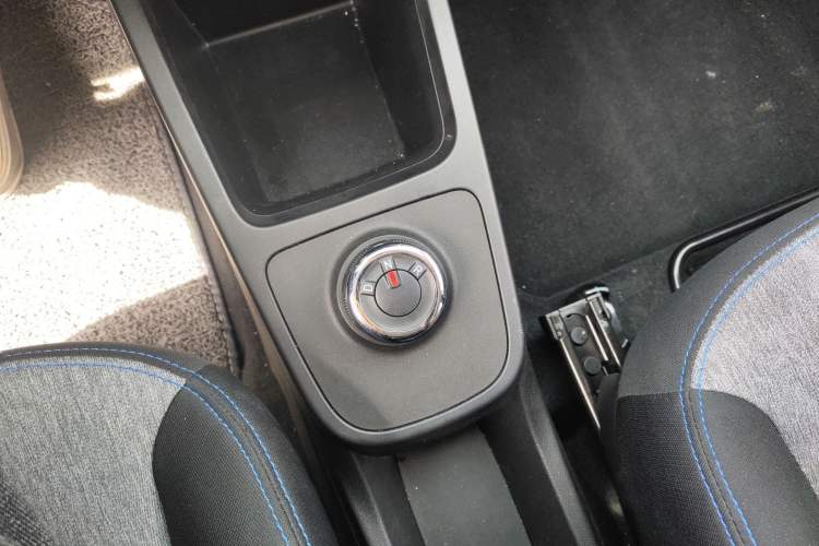 Used Dongfeng NAMMI EX1 2021 Quality Edition Gear Lever