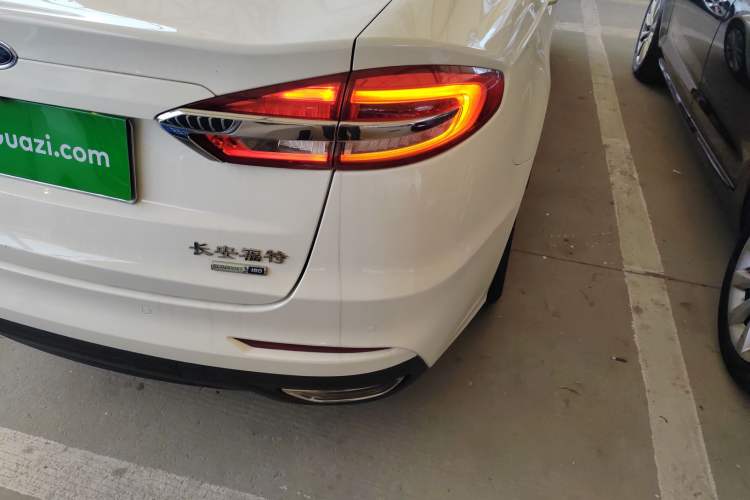 Used Ford Mondeo 2020 EcoBoost 180 Stylish Model Right Rear Taillight