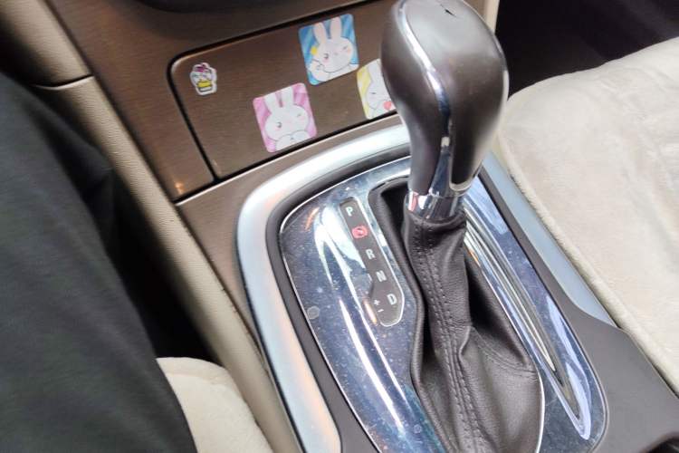 Used Buick Regal 2012 2.0L Comfort Edition Gear Lever