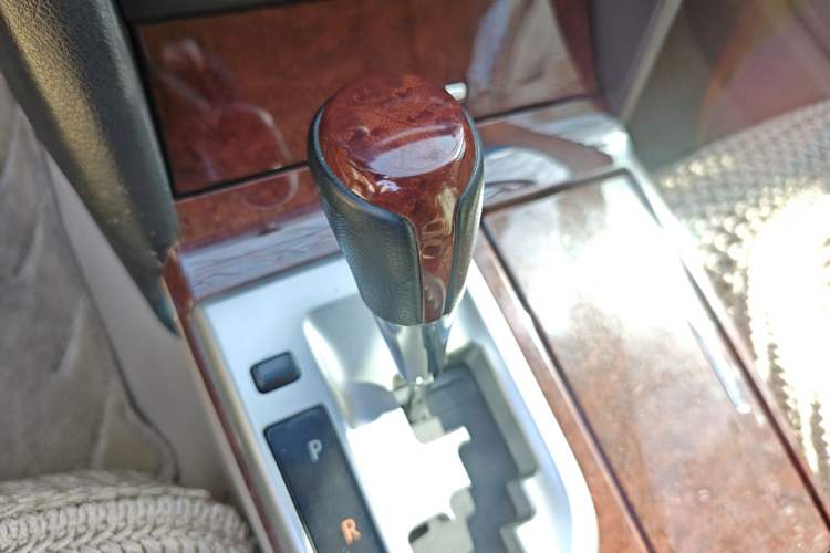 Used Toyota Camry 2012 2.5G Luxury Edition Gear Lever