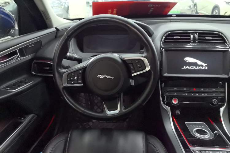 Used Jaguar XEL 2019 2.0T 200 PS Deluxe Edition