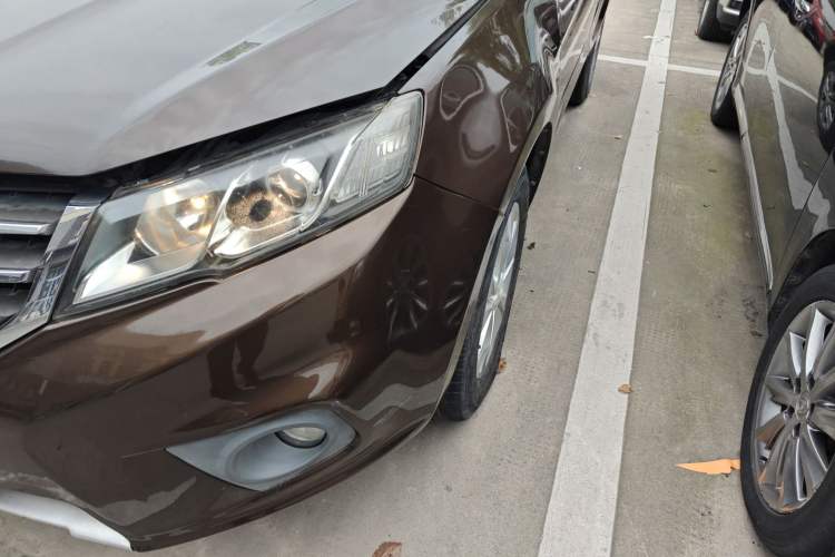 Used Land X5 2014 2.0T Automatic Enjoyment Version Left Front Headlight