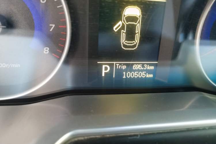 Used Geely Auto Emgrand 2014 Hatchback 1.3T CVT Elite Model
