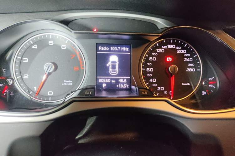 Used Audi A4L 2013 35 TFSI Automatic Comfort Model Instrument Cluster