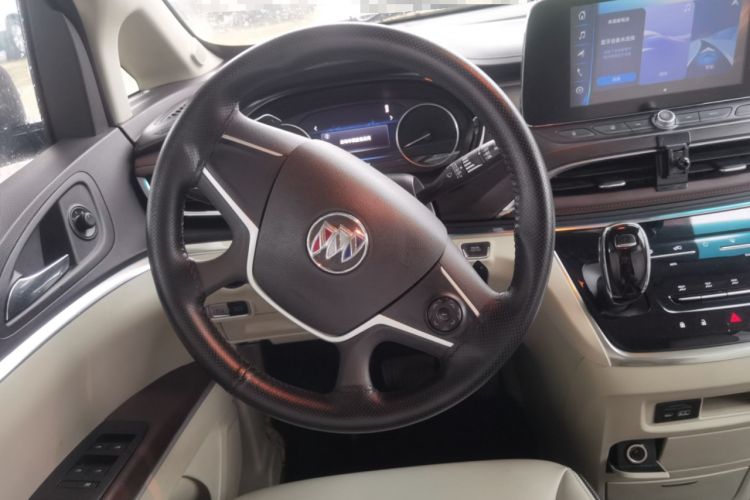 Used Buick GL8 2023 Land Executive Class Comfort Model