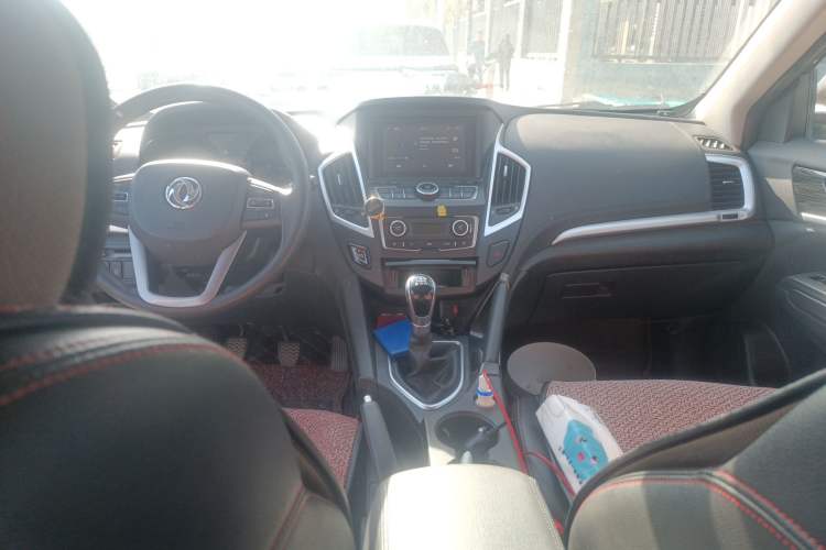 Used Dongfeng Aeolus AX7 2016 1.4T Manual Zhuyue Model Center Console