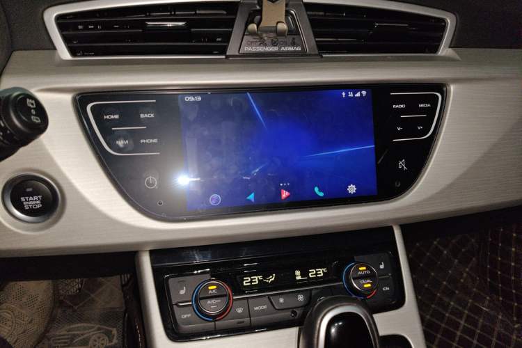 Used Geely Auto Emgrand X7 Sport 2018 1.8TD Automatic All-Wheel-Drive ZhiZun Model with 4G Connectivity Audio And AC Panel