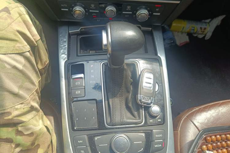 Used Audi A7 2013 35 FSI quattro Ambition Edition Gear Lever