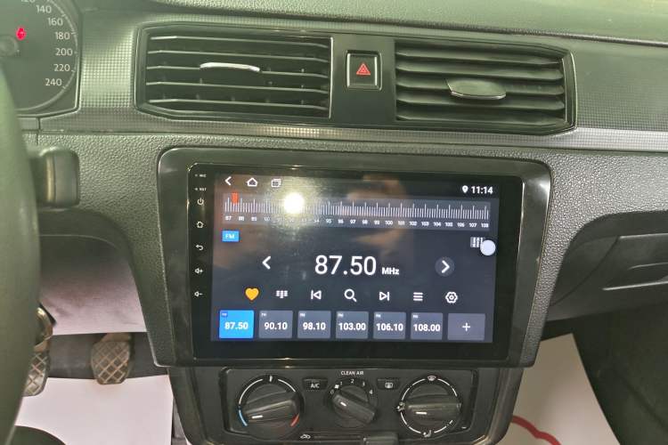 Used Volkswagen Santana 2016 1.6L Manual Fashion Edition