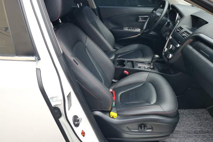 Used Bestune X80 2015 1.8T Automatic Luxury Model Right Front Seat