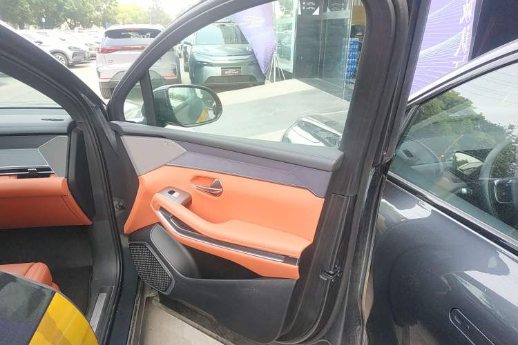 Used BYD Tang L 2025 EV 600KM All-Wheel-Drive LiDAR Flagship Model
