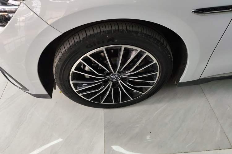 Used BYD Han 2024 EV Glory Edition 506KM Front-Wheel-Drive Premium Model