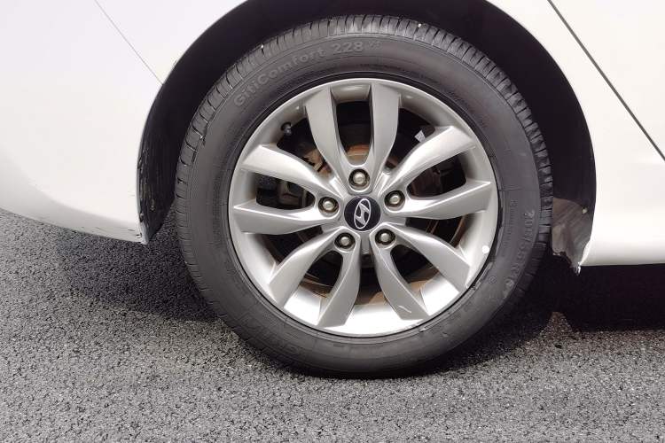 Used Hyundai Elantra (5th Generation / Langdong) 2015 1.6L Automatic Fashion Model