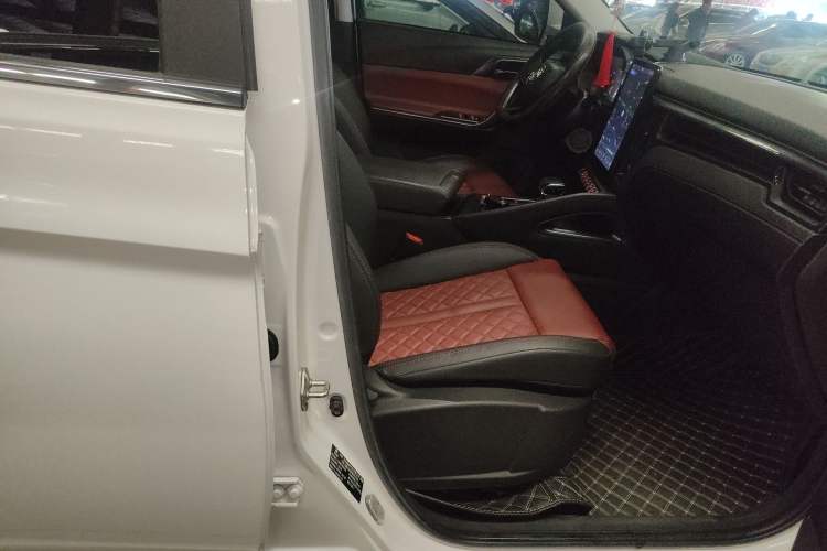 Used FORTHING T5L 2020 1.5T Automatic Luxury 7-Seater China VI Standard Right Front Seat