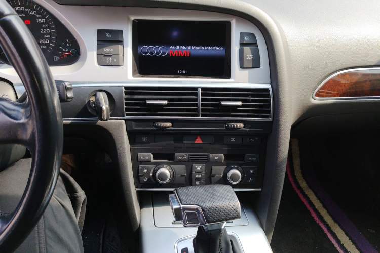 Used Audi A6L 2011 2.0 TFSI Automatic Standard Edition Audio And AC Panel