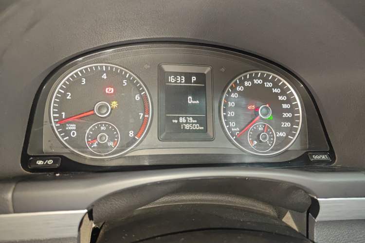 Used Volkswagen Touran 2015 1.4T DSG Comfort Edition 5 Seats