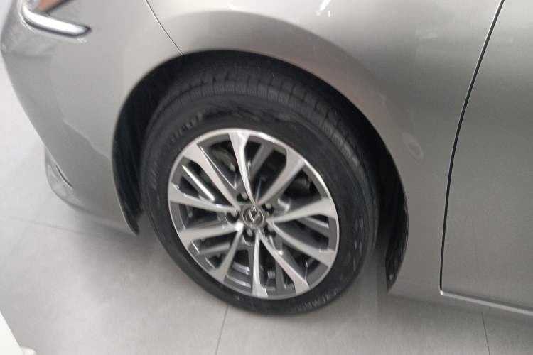 Used Lexus ES 2021 200 Excellence Edition