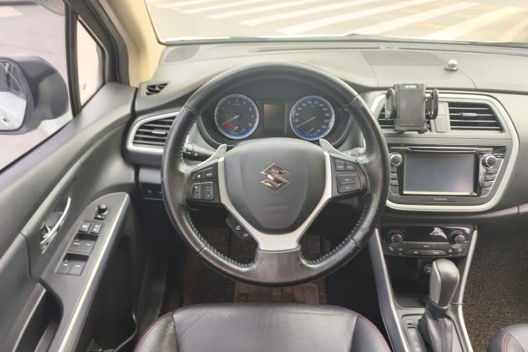 Used Suzuki S-Cross 2015 1.4T Automatic Two-Wheel Drive Prestige Model