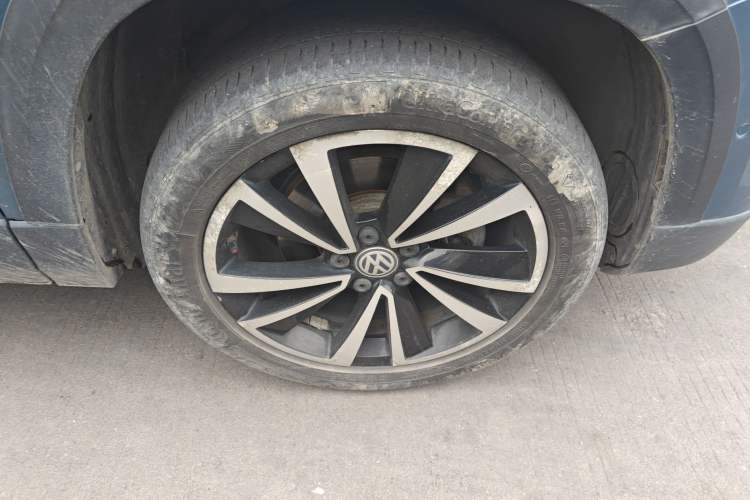 Used Volkswagen Tharu 2019 280TSI Two-Wheel Drive Flagship Version China VI Standard Right Front Wheel Hub