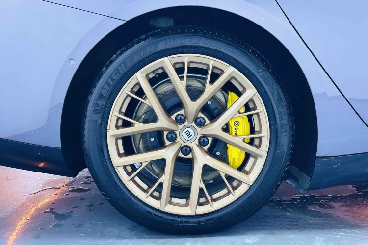 Used Xiaomi Auto SU7 2024 Rear-Drive Long-Range Intelligent Driving Version
