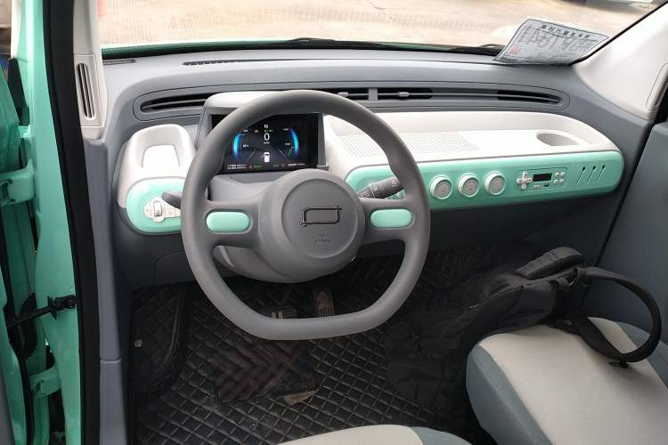 Used Bestune Pony 2024 170km Vitality Horse Center Console