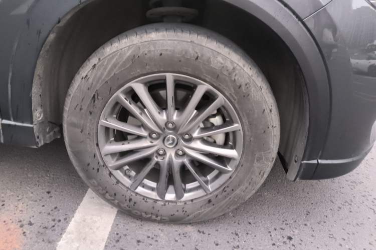 Used Mazda CX-8 2019 2.5L Two-Wheel Drive Luxury Version Right Front Wheel Hub