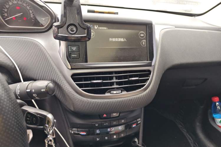 Used Peugeot 2008 2014 1.6L Automatic Fashion Edition