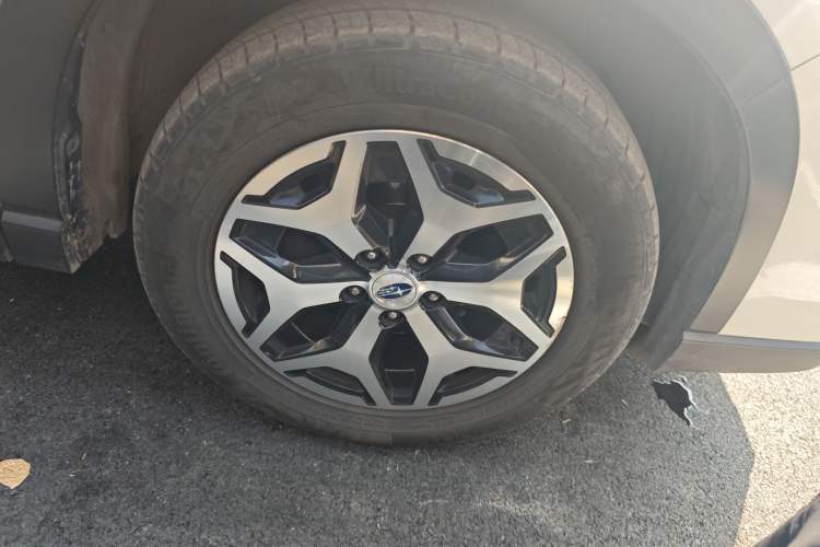 Used Subaru Forester 2021 2.0i Luxury Edition Right Front Wheel Hub