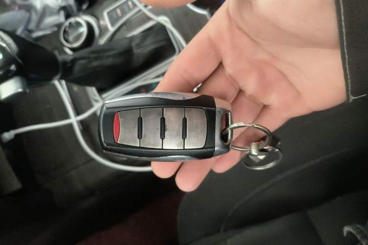 Used Haval H9 2015 2.0T Four-Wheel Drive Standard Model 7 Seats